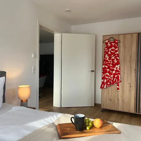 Exklusive 5 Sterne Seeresidenz, Sauna, See, Hund Appartement