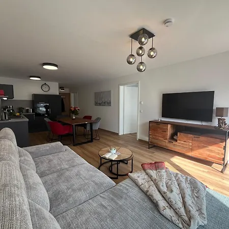 Exklusive 5 Sterne Seeresidenz, Sauna, See, Hund Appartement Krakow am See