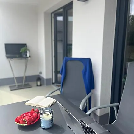 Appartamento Exklusive 5 Sterne Seeresidenz, Sauna, See, Hund *