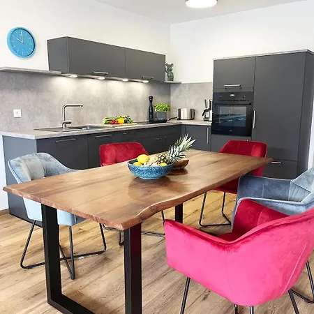 Appartamento Exklusive 5 Sterne Seeresidenz, Sauna, See, Hund Krakow am See