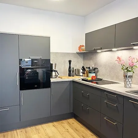 Exklusive 5 Sterne Seeresidenz, Sauna, See, Hund *