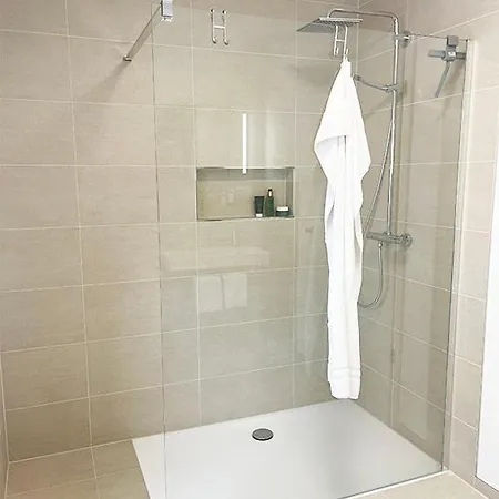 Exklusive 5 Sterne Seeresidenz, Sauna, See, Hund * Krakow am See